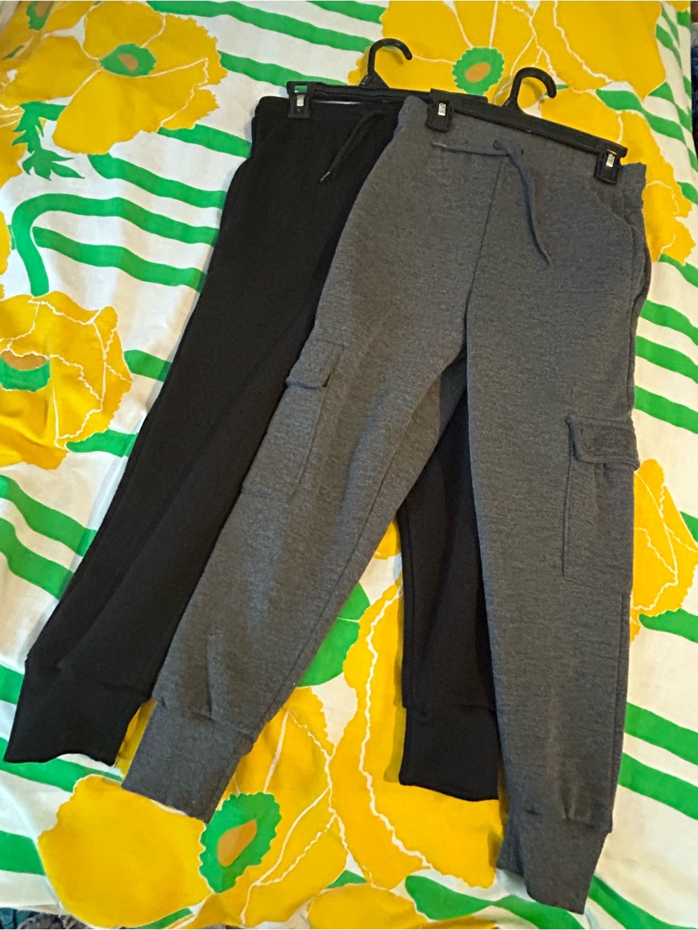 Boys size 8 sweatpants - Range